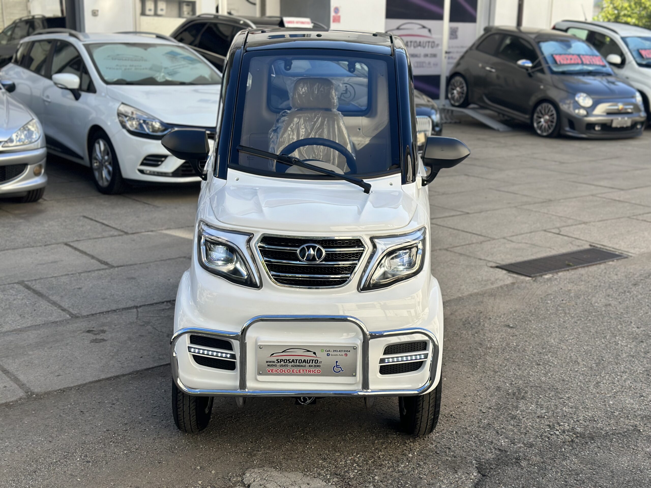 CABINATO PER DISABILI MOD. MOB 30 VOLANTE BIANCO - immagine 2