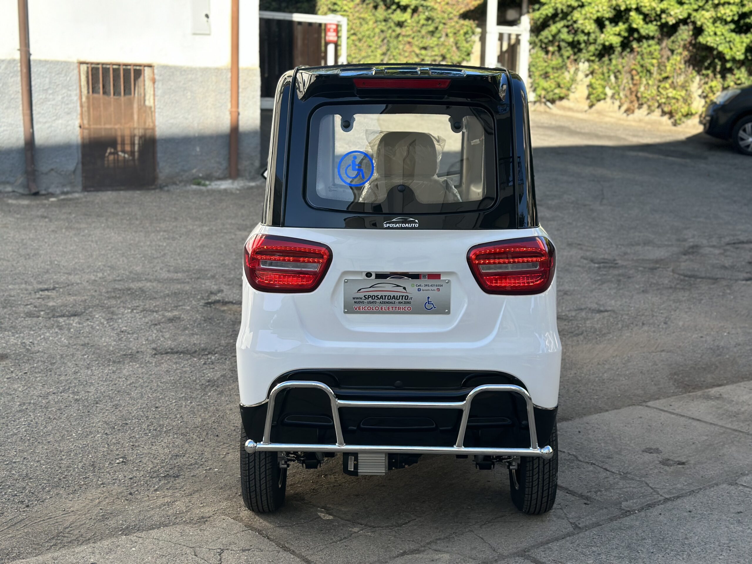CABINATO PER DISABILI MOD. MOB 30 VOLANTE BIANCO - immagine 6