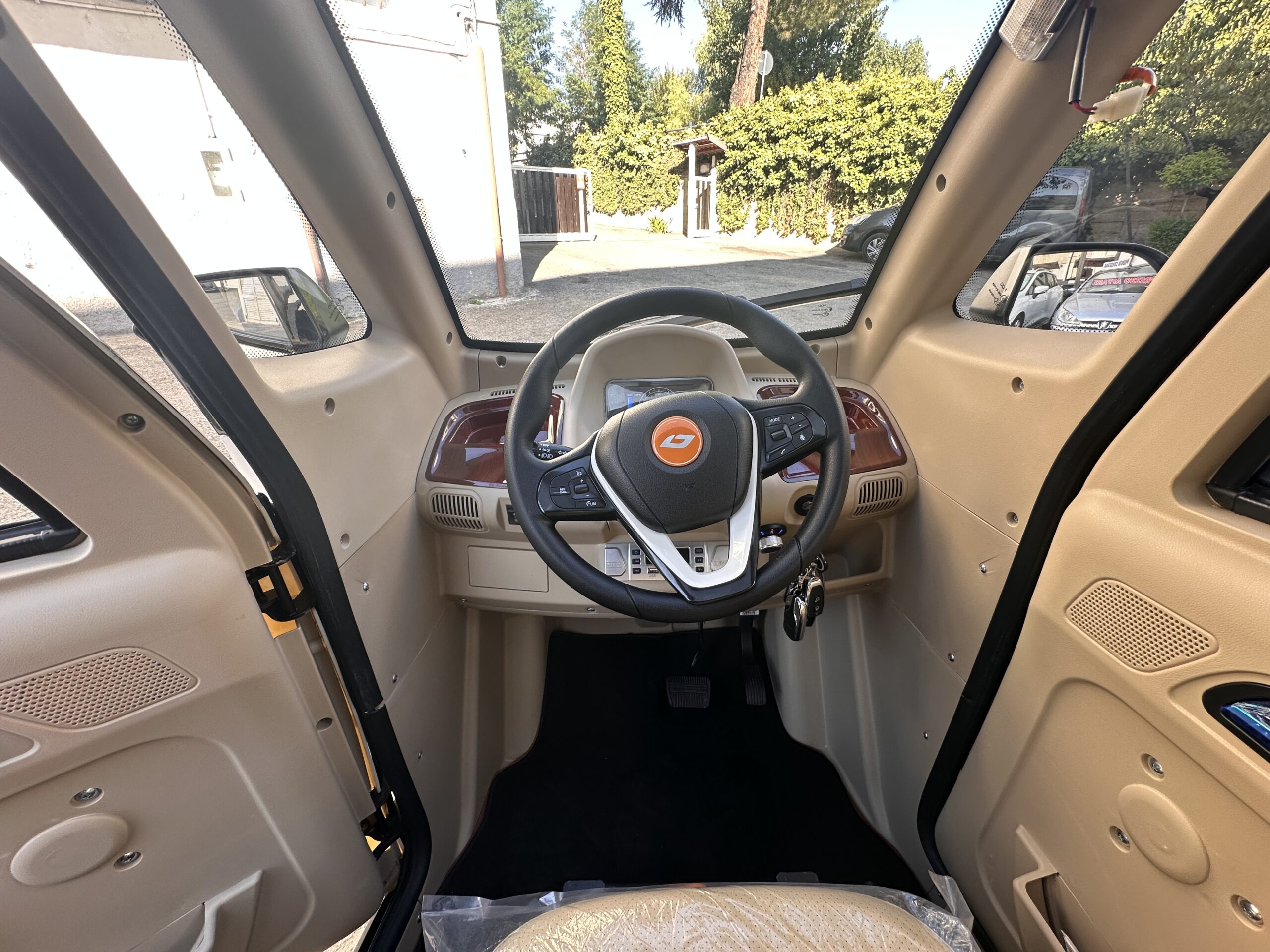 CABINATO PER DISABILI MOD. MOB 30 VOLANTE BIANCO - immagine 10