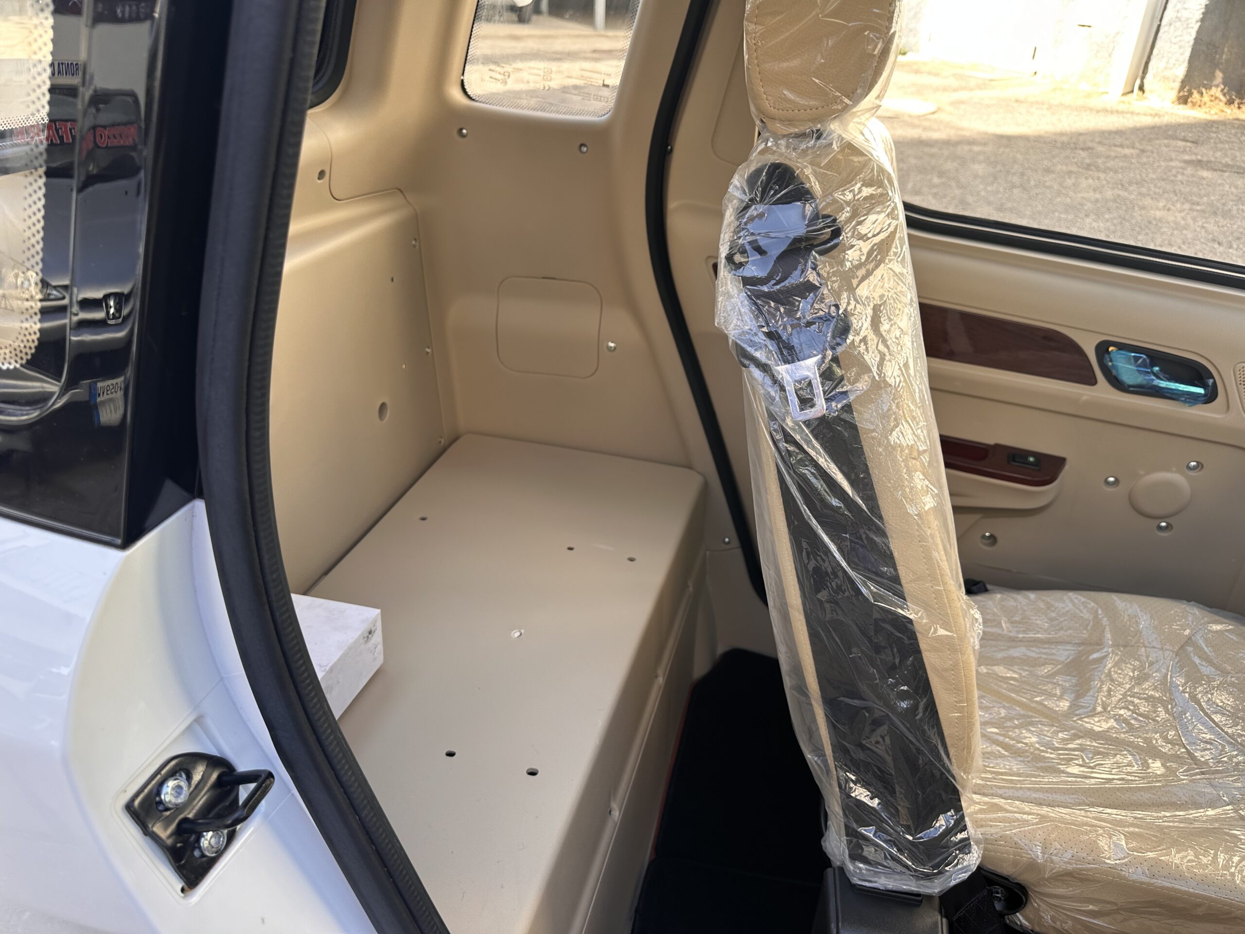 CABINATO PER DISABILI MOD. MOB 30 VOLANTE BIANCO - immagine 16